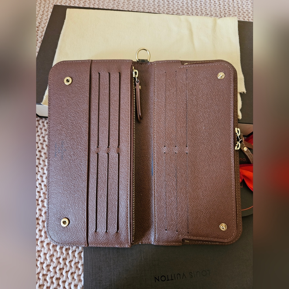 SOLD✨️Authentic✨️Louis Vuitton  Monogram Insolite Wallet - Picture 4 of 16